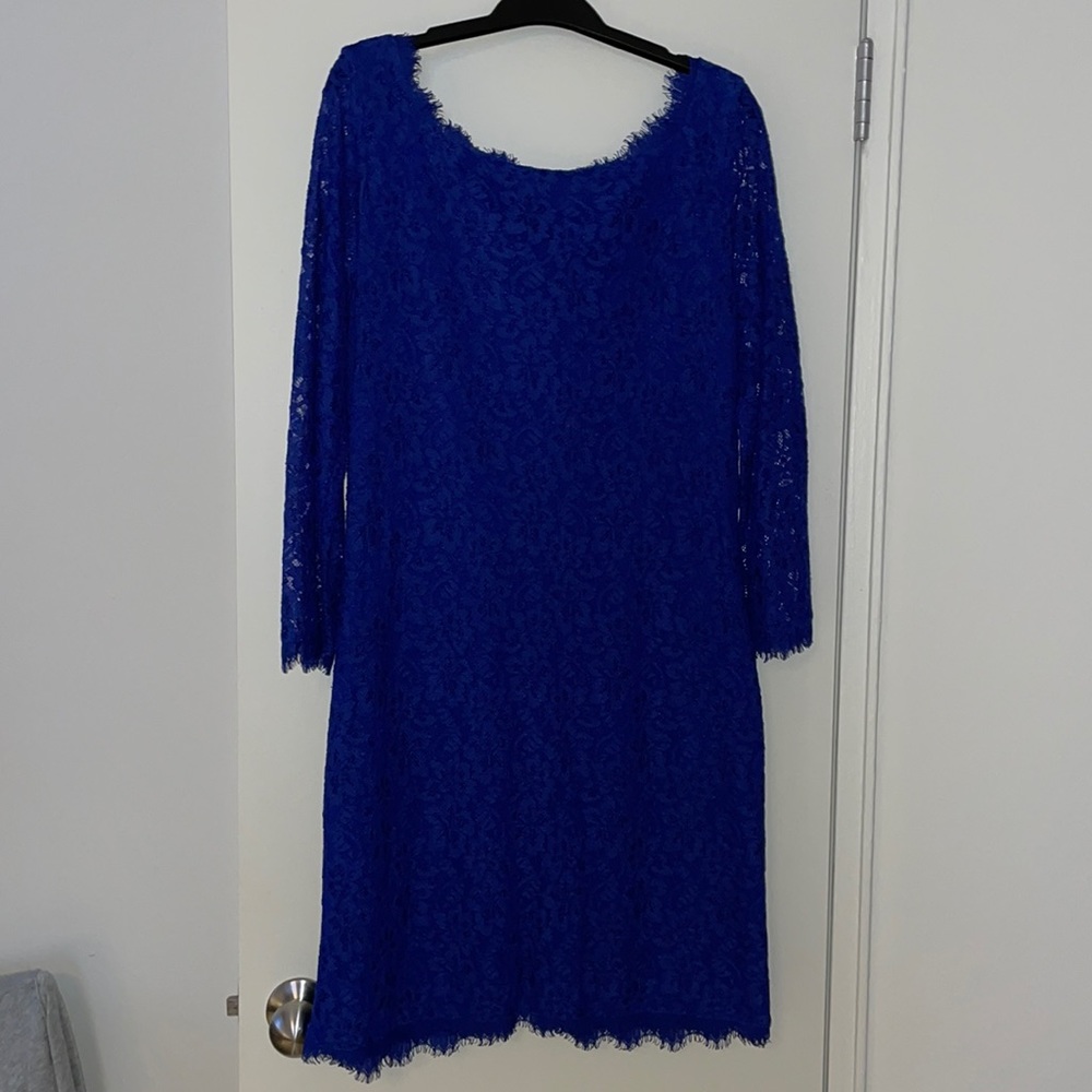 BEAUTIFUL blue lace zip back DVF dress - perfect for weddings, etc!!!!
